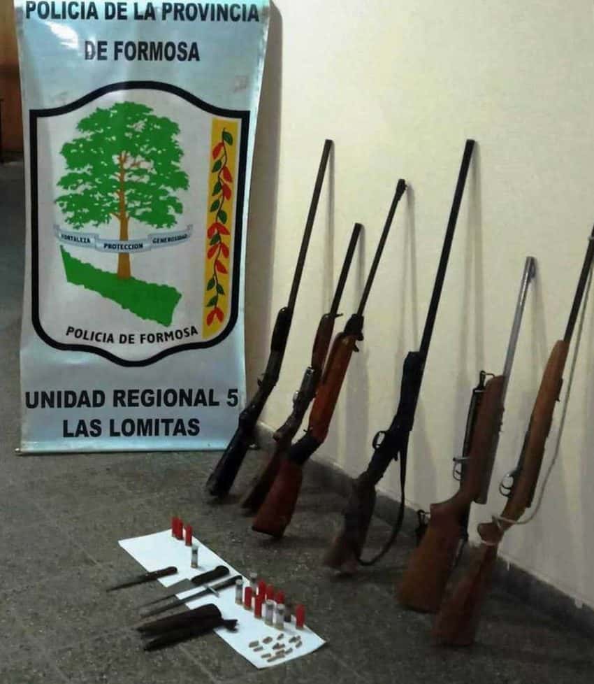 La Policía decomisó armas blancas y de fuego utilizadas para la caza furtiva