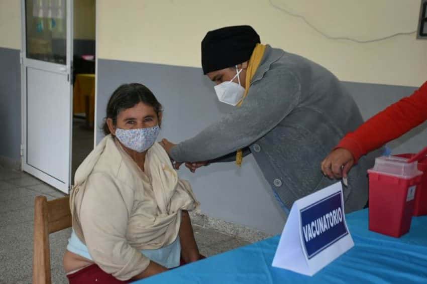 Covid-19: La maratónica campaña de vacunación continúa en el interior provincial