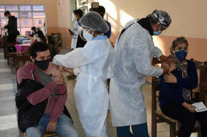 Con 11 sedes habilitadas, hoy sigue la vacunación en localidades del interior