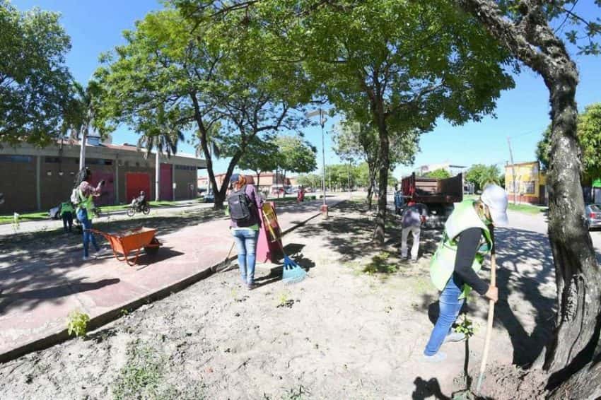 Cuadrillas comunales acentúan tareas de recuperación del asfalto