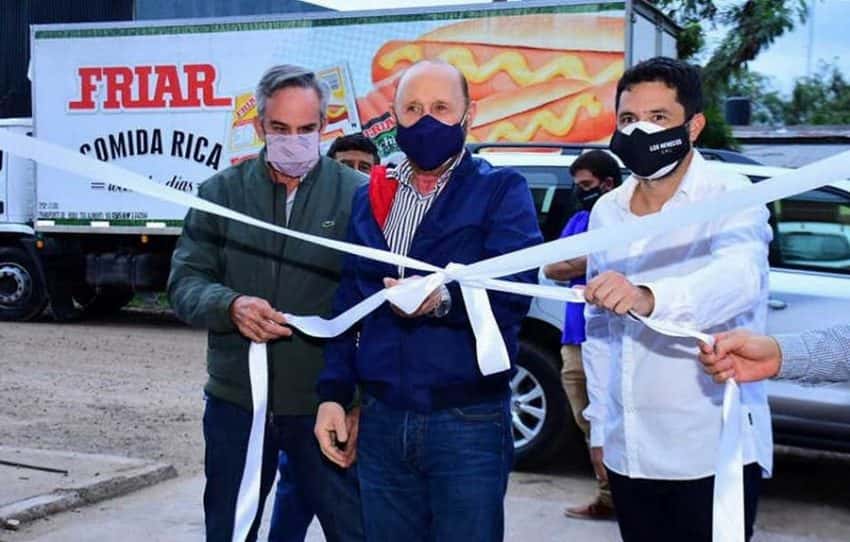 Insfrán asistió a la inauguración de planta de chacinados de una cadena de carnicerías