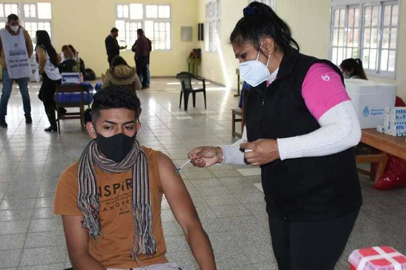 Perín: 267 jóvenes fueron vacunados