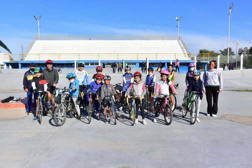 La escuelita de ciclismo de Formosa continúa rodando