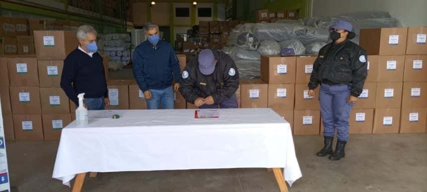 FONTEX: Nueva entrega de indumentaria para personal policial