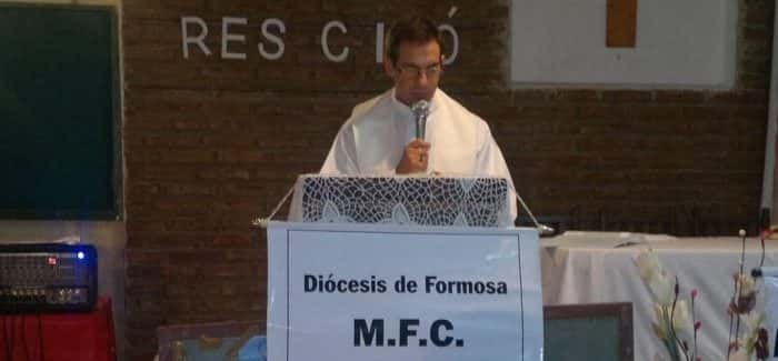 Las redes se inundaron de mensajes para recordar al padre Sergio Castro