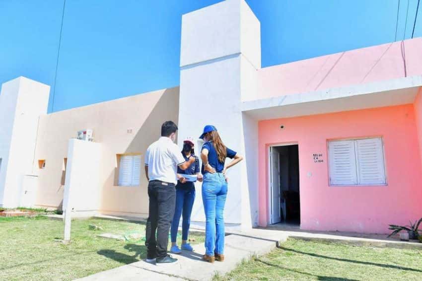 Relevan a los adjudicatarios de la última entrega de viviendas en La Nueva Formosa