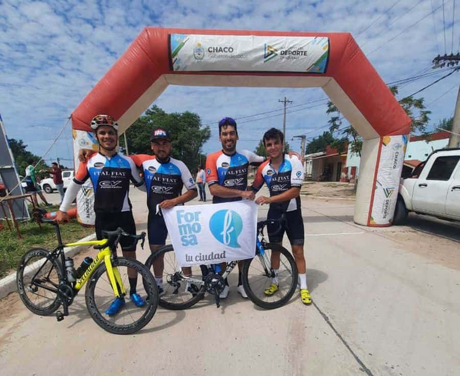 Excelente actuación del equipo
de ciclismo Formosa tu Ciudad