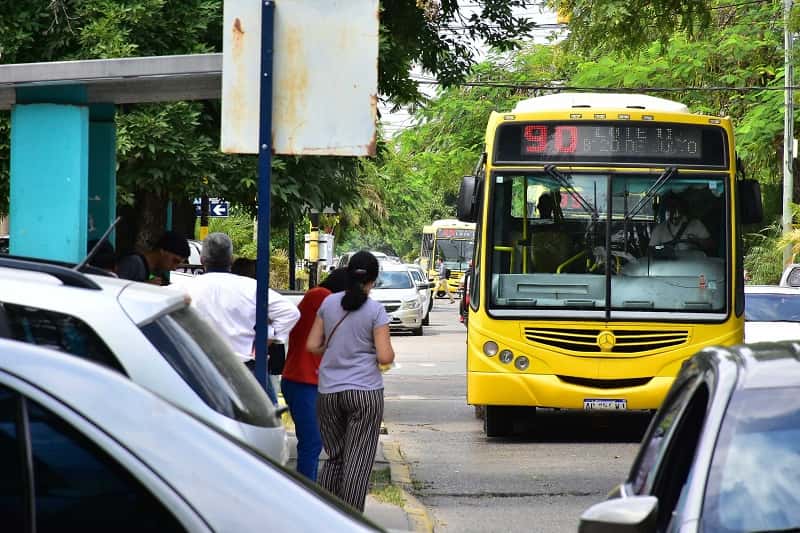El boleto del transporte urbano de pasajeros cuesta 60 pesos desde hoy.
