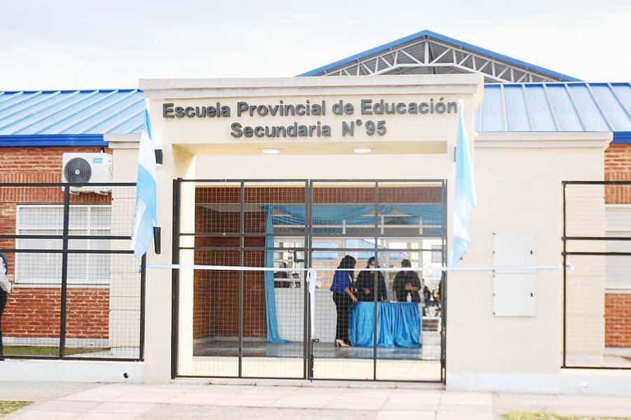 Se inauguró el edificio de la EPES 95, la
obra educativa 1.429 de la gestión Insfrán
