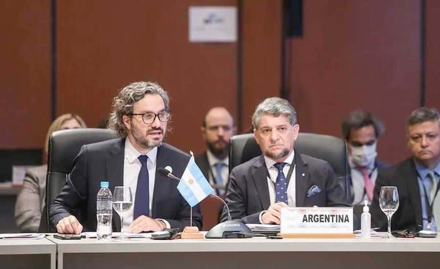 Argentina en contra del tratado de libre 
comercio que Uruguay pretende firmar con China
