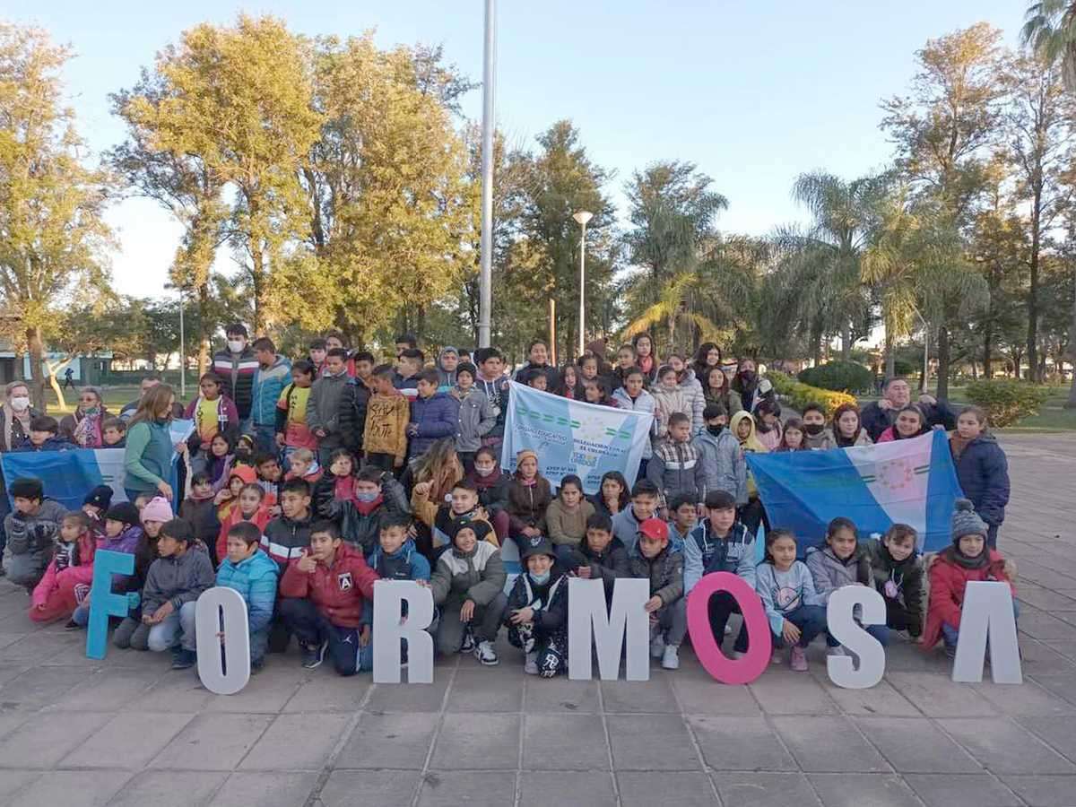 Estudiantes de El Colorado viajaron
con Turismo educativo a Córdoba
