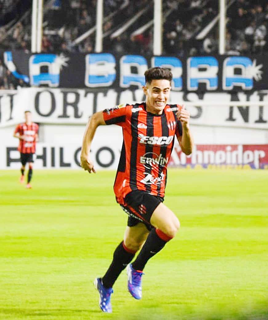Sebastián Medina convirtió un
gol en la victoria de Patronato