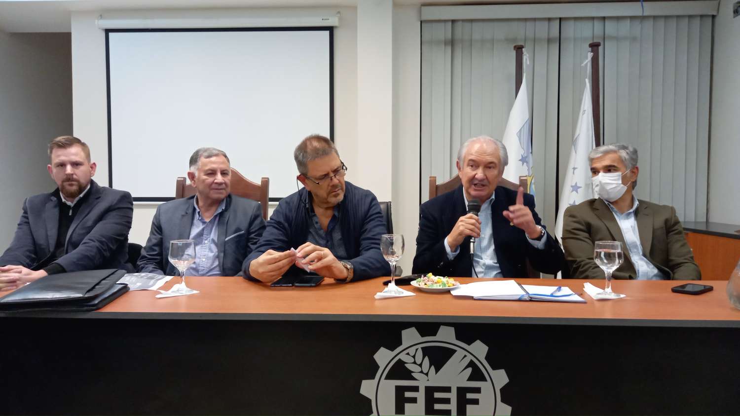 La FEF realizó una exitosa charla junto a referentes regionales del Banco de la Nación Argentina
