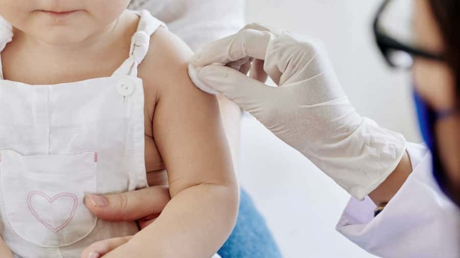 Coronavirus: comienza la campaña pediátrica de inmunización para niños de hasta 3 años