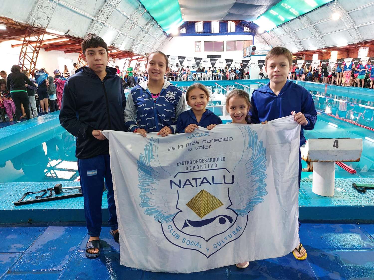 Natalú con excelente desempeño en torneo de natación en Posadas