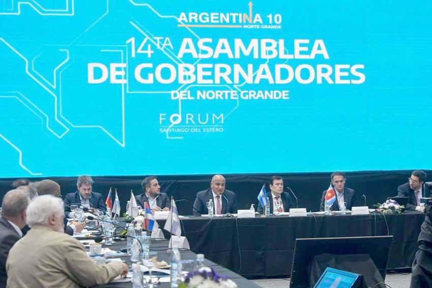 “Los gobernadores del Norte Argentino
trabajan juntos para que la región crezca”