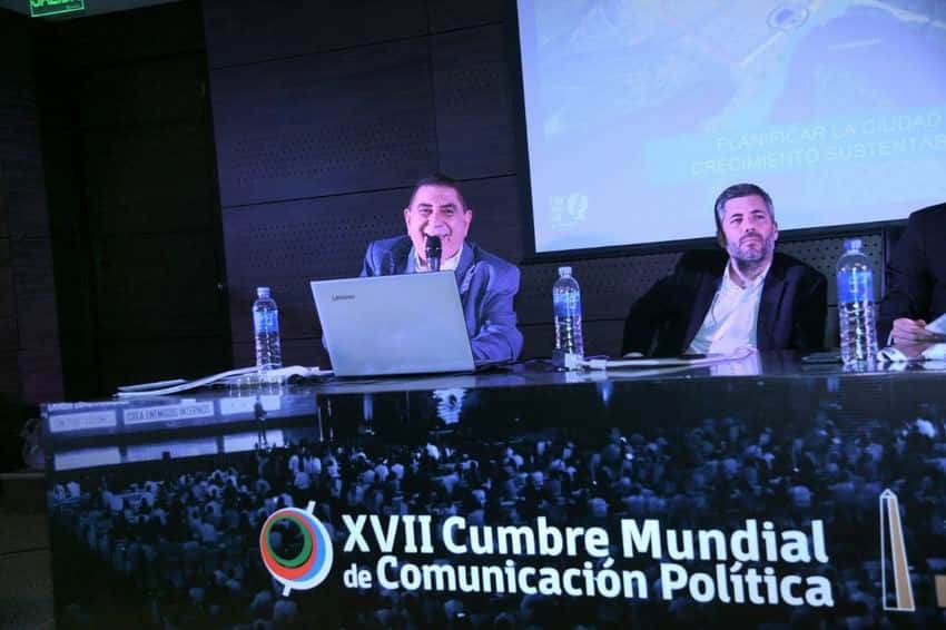 El intendente Jorge Jofré disertó en la
Cumbre Mundial de Comunicación Política