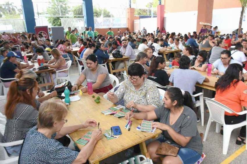 Vecinos del barrio San Miguel participaron
en el bingo familiar previo al OPNGT