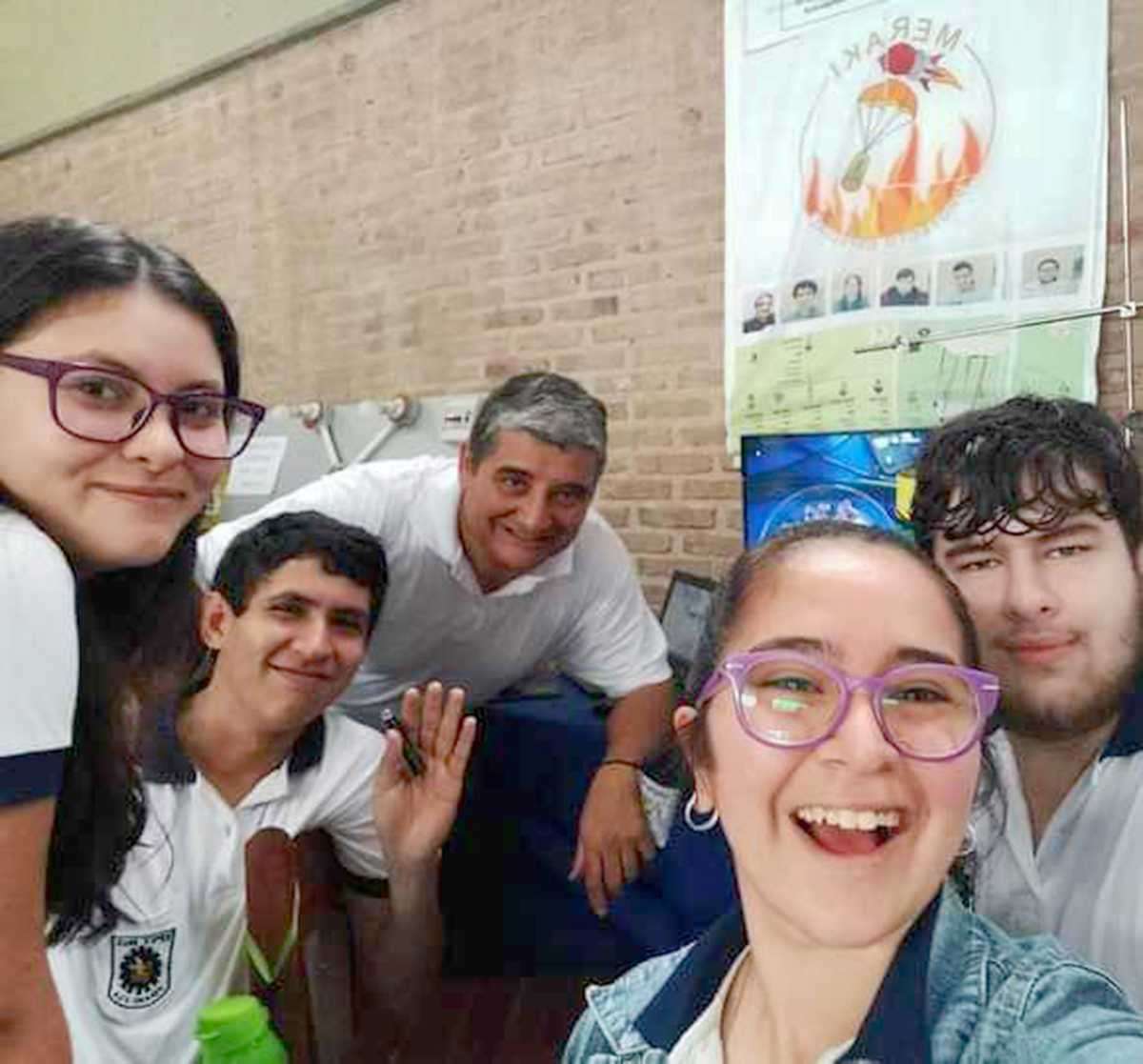Alumnos de la EPET 3 de Pirané
lanzarán su satélite en Córdoba