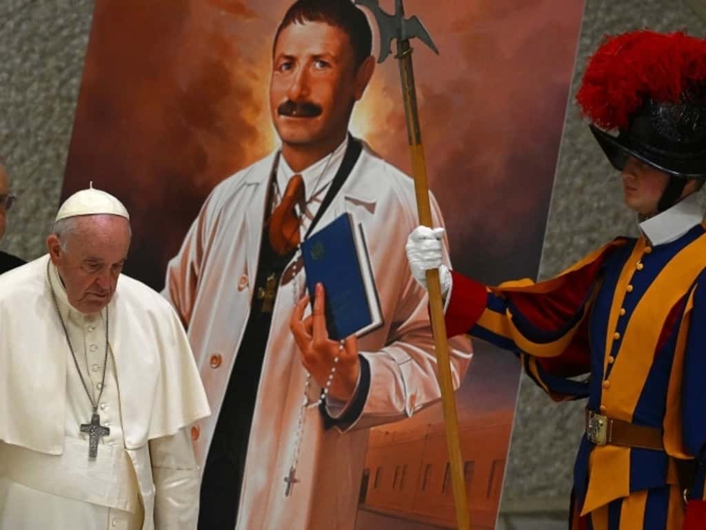El Papa Francisco proclamó santo al ítalo-argentino Artémides Zatti