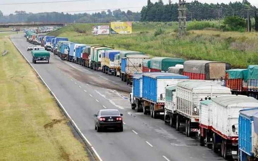 Solicitan medidas para disminuir el 
aumento en el costo del transporte de cargas