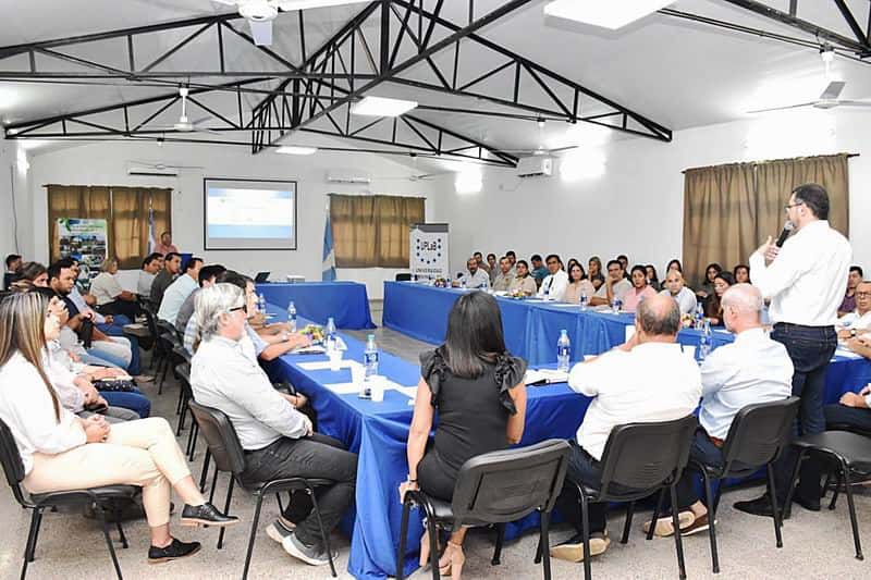 Primera reunión interinstitucional en la
Universidad Provincial de Laguna Blanca
