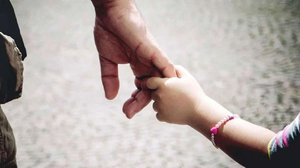 Adopción responsable: buscan familias para brindar amor a dos niños y una adolescente