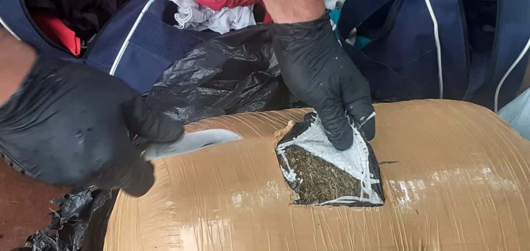 Un hombre viajaba con más de 11 kilos de marihuana en su equipaje