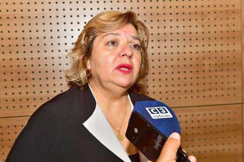 La senadora González reprobó que la oposición 
abandonara el recinto en la primera sesión del año