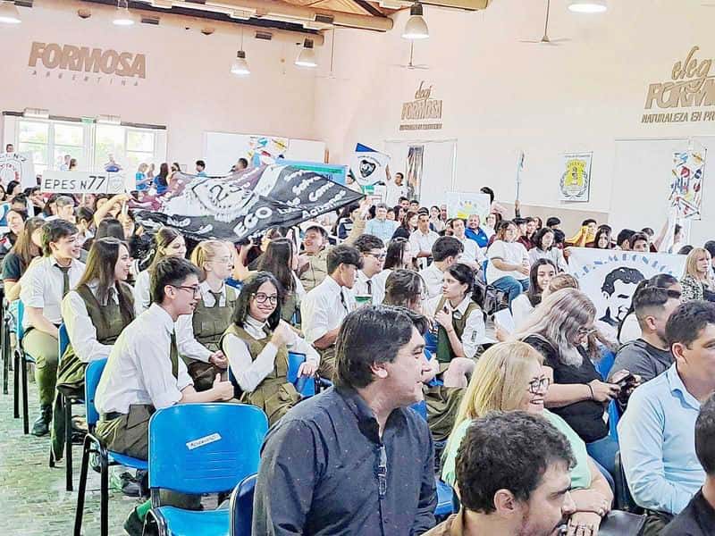 Más de 350 estudiantes secundarios en el
lanzamiento de las actividades anuales de la FeCES