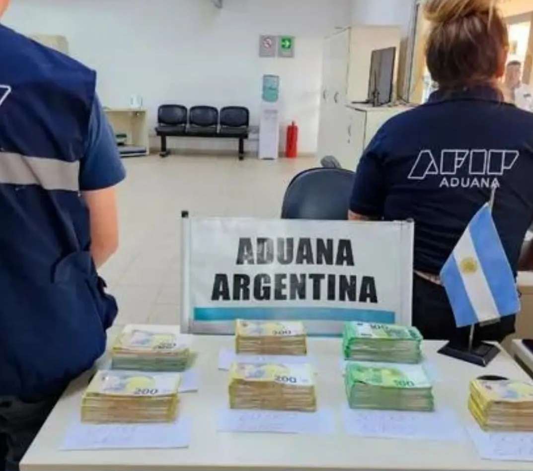 Aduana descubrió €340.000 ocultos en la valija de un colectivo de larga distancia
