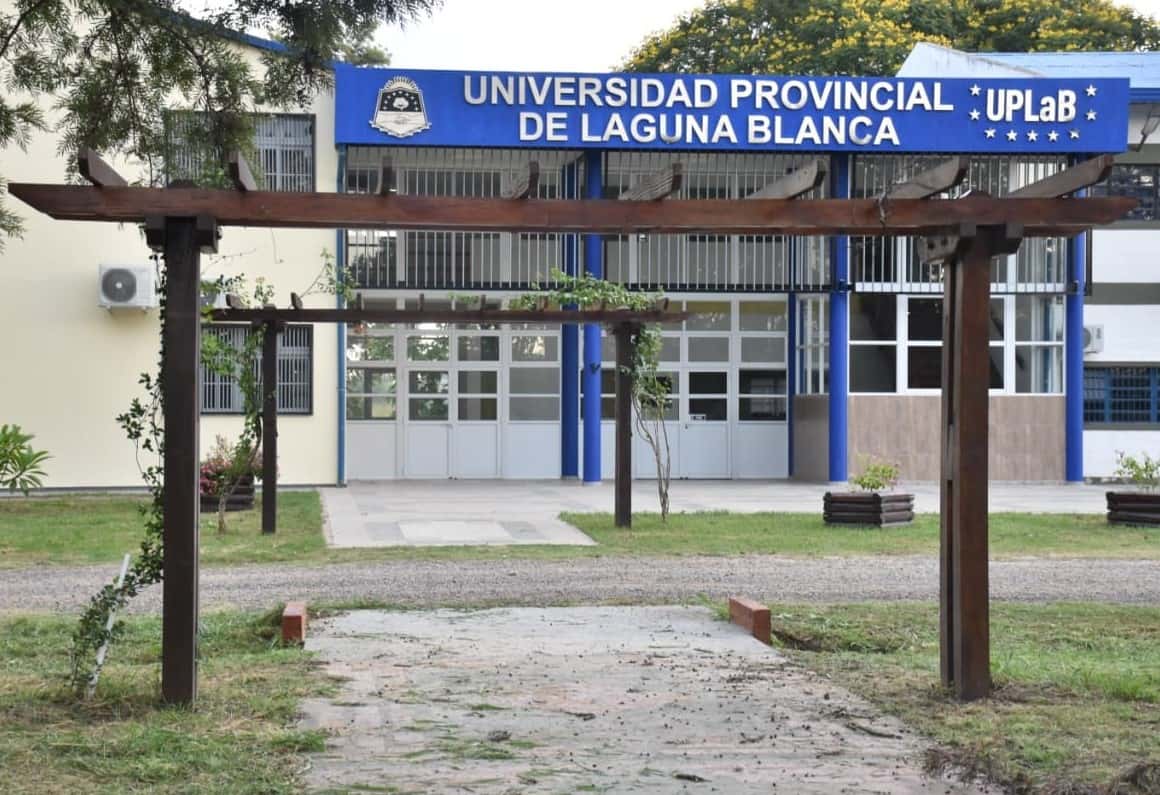 La Universidad Provincial de Laguna Blanca tiene a 400 estudiantes cursando sus carreras