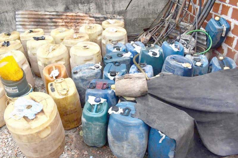 La Policía secuestró más de 2.700 litros 
de combustible ilegal en Las Orquídeas