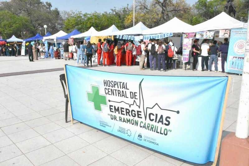 El Hospital Central de Emergencias llevó a 
cabo una feria de salud en plaza San Martín