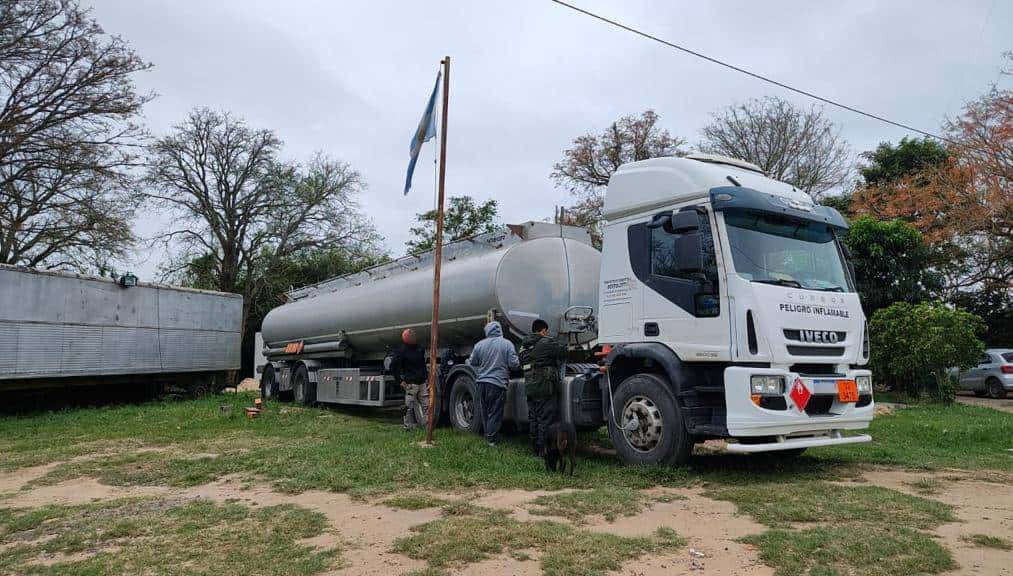Decomisaron tres camiones que transportaban combustibles de manera irregularidad