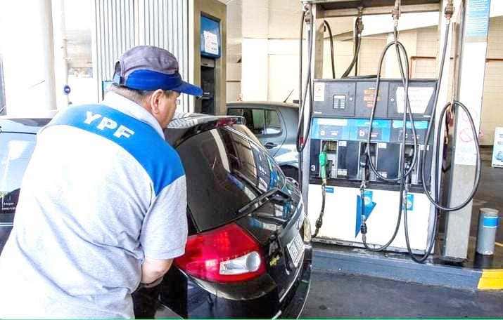 Aumento de combustibles: la Defensoría 
pide que se unifique el precio a nivel país