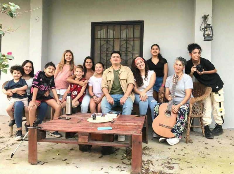 El cantante formoseño Juan Fernández 
lanzó una canción en homenaje a las madres