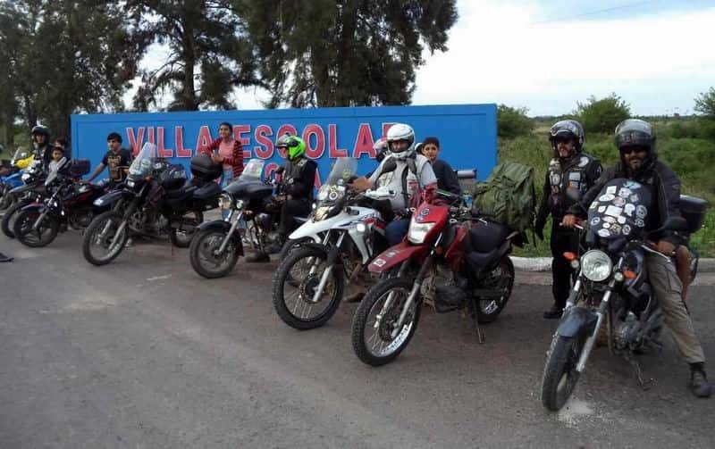 El Moto Club Centauros
estuvo en Villa Escolar