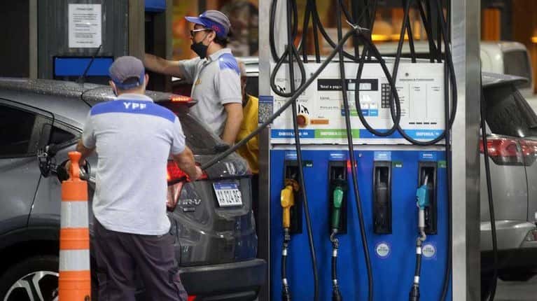 Shell, Axion e YPF aumentaron los combustibles en todo el país