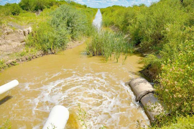 Constatan el buen funcionamiento de obras
hídricas para garantizar el vital líquido en Lugones