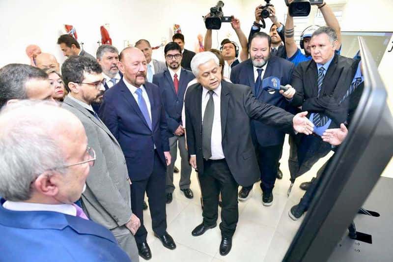 El gobernador Insfrán inauguró el edificio de 
la Facultad de Ciencias de la Salud de UPLaB