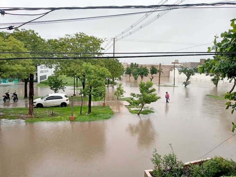 Las fuertes precipitaciones causaron 
anegamiento en sectores de la ciudad