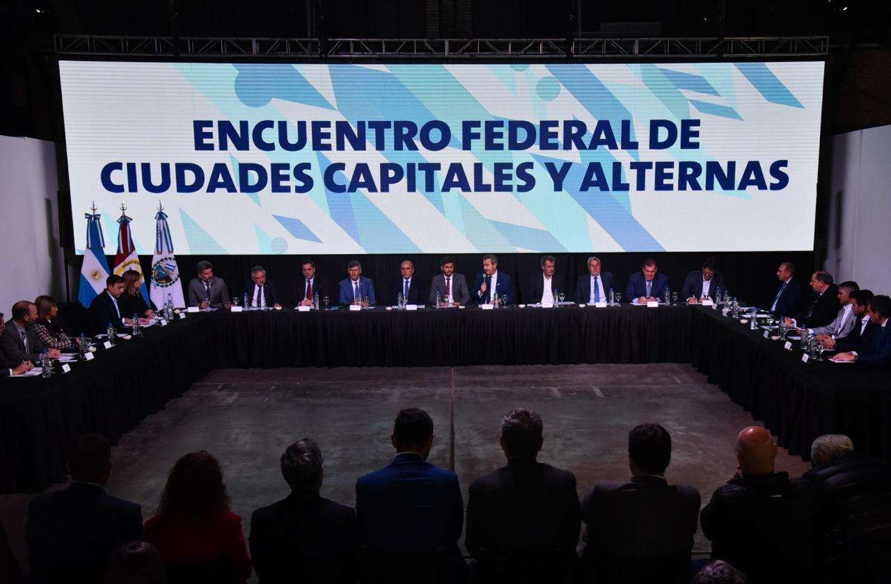 Francos participó del Encuentro Federal de Ciudades Capitales y Alternas