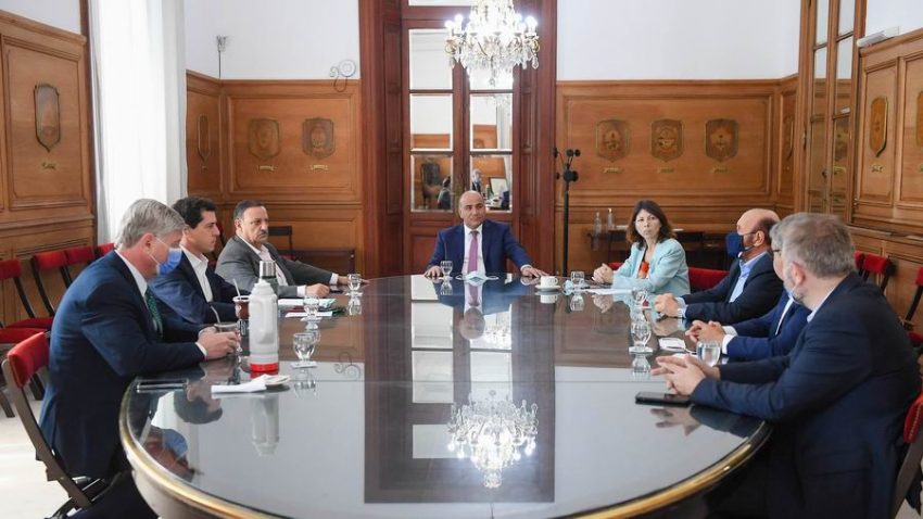 Insfrán participó en reunión de trabajo con Manzur y gobernadores