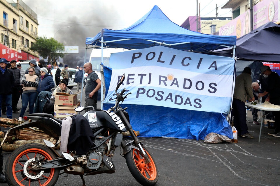 Continúa la tensión en Misiones luego de que policías rechazaran la oferta del Gobierno