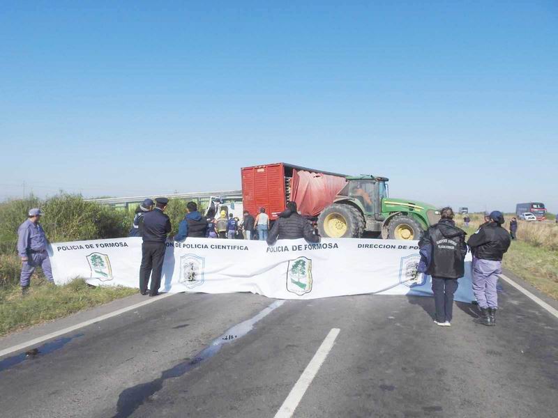 Tres víctimas fatales y varios heridos en violento choque entre un ...