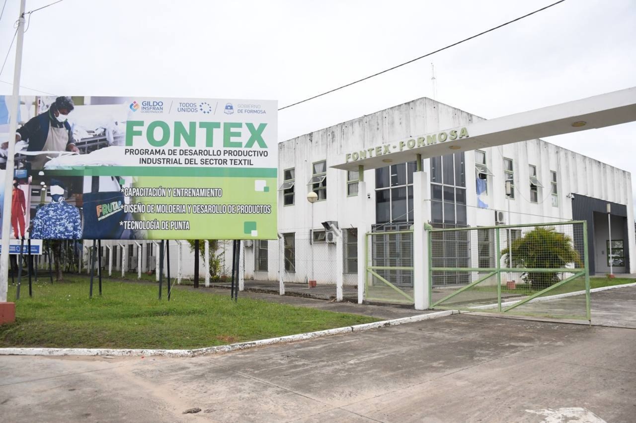 Fontex entrega 95 mil guardapolvos y kits escolares para garantizar el ...